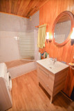 SALLE DE BAIN- APPARTEMENT CHOSEAUX  - VALLOIRE CENTRE