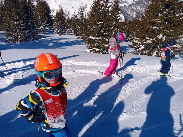 Cours de ski collectifs ESI Enfants, Savoie - Activités et sports en  montagne Savoie - Valloire Réservation
