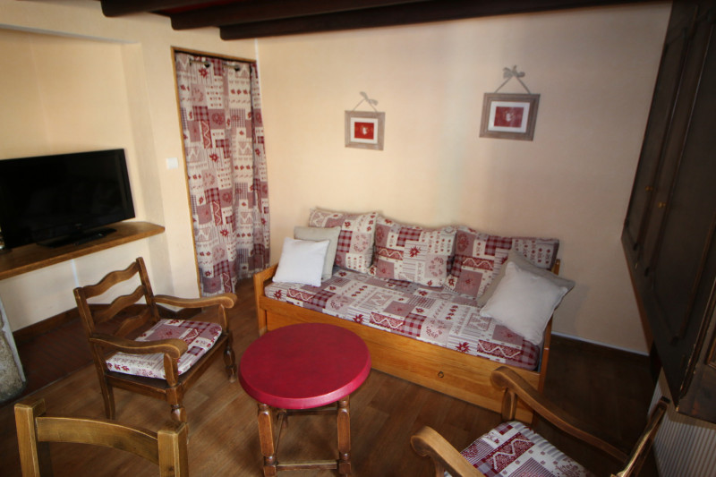 SALON - APPARTEMENT ICKORY - VALLOIRE CENTRE - VALLOIRE RESERVATIONS